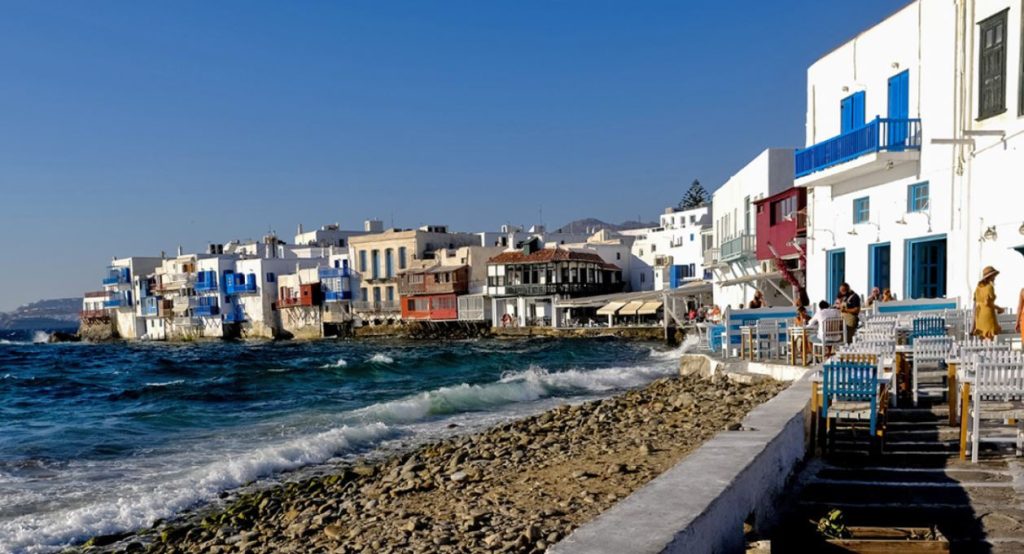 Sherri për një vajzë, shqiptari vritet me plumb në kokë në Greqi mikonos