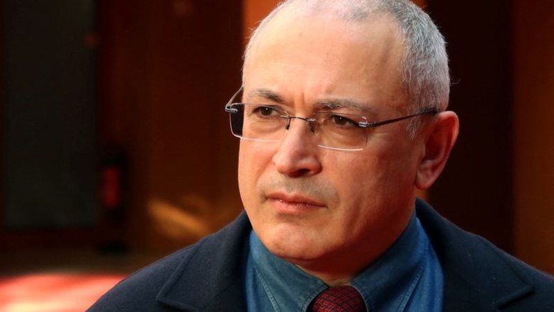 Opozitari rus zbardh skenarin e frikshëm të Putinit për Ballkanin: Ja çfarë po planifikon të bëjë përmes Serbisë opozitari rus Mikhail Khordorkovsky