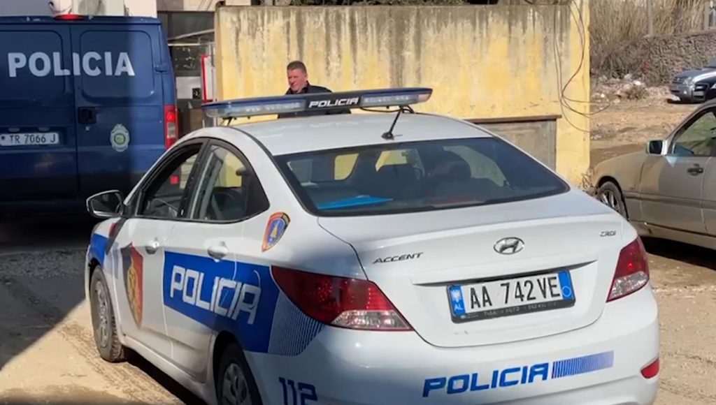 policia 3