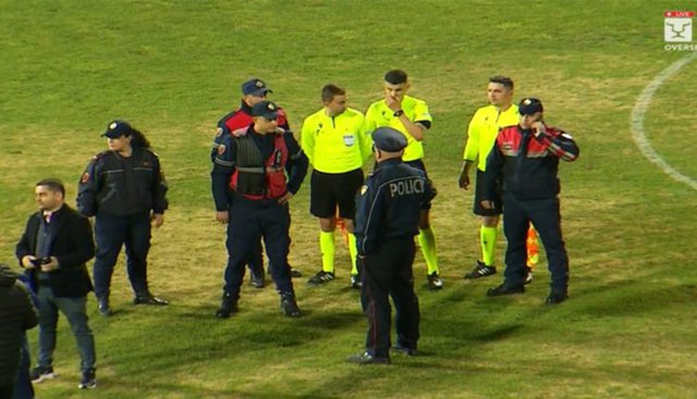 Plas dhuna në Vlorë, arbitrat largohen me vrap 640 0 1679336971xscreenshot 20230320 190520 oversport 750x430 927