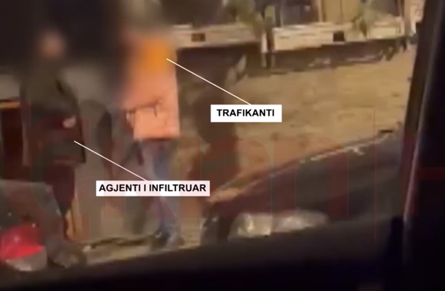 Publikohet video që fundosi bandat e drogës në Tiranë, si trafikanti i shiste kokainë të infiltruarit të Policisë 640 0 trafpng 1679584689