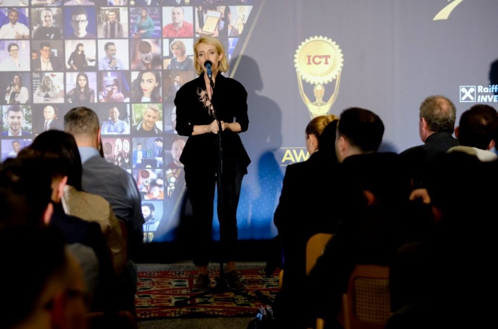 Albanian ICT Awards hapi Edicionin e 11-të me imazhin e dhjetëra novatorëve dhe yjeve në teknologji ICT Award 11 Studio 7 Albania 109 1068x706 1