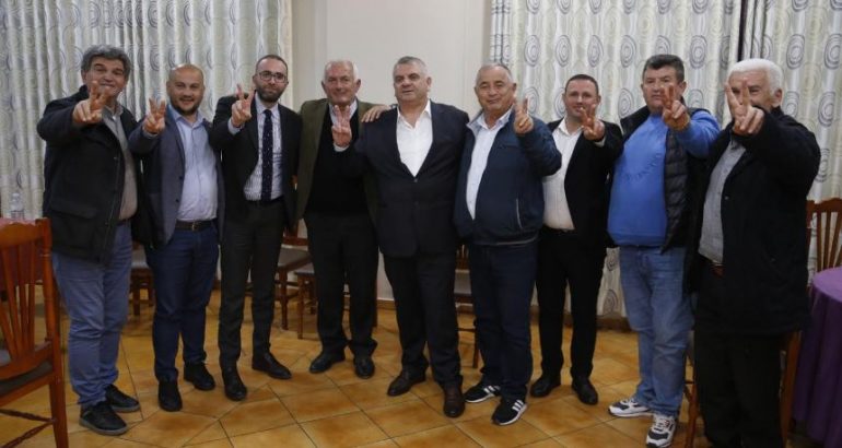 Gazment Bardhi kundër Alibeajt, del në fushatë krah kandidatit të Berishës 1112 770x410 1