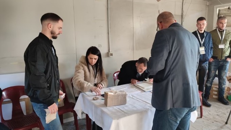 Sot mbahen zgjedhjet në veri të Kosovës! Kurti e Vjosa thirrje qytetarëve: Votoni 1682228069 Screenshot4