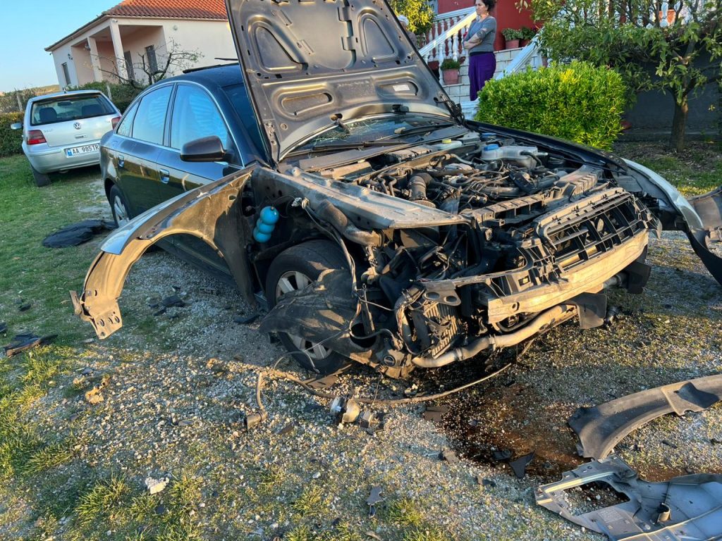 FOTO/ Mjeti i shkatërruar, familja e kreut të Rithemelimit në Vaun e Dejës është tronditur 2 WhatsApp Image 2023 04 11 at 8.47.08 AM