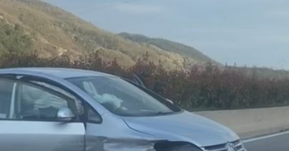 Makina bie në humnerë, plagosen drejtuesi i automjetit dhe pasagjerja në Vlorë aksident