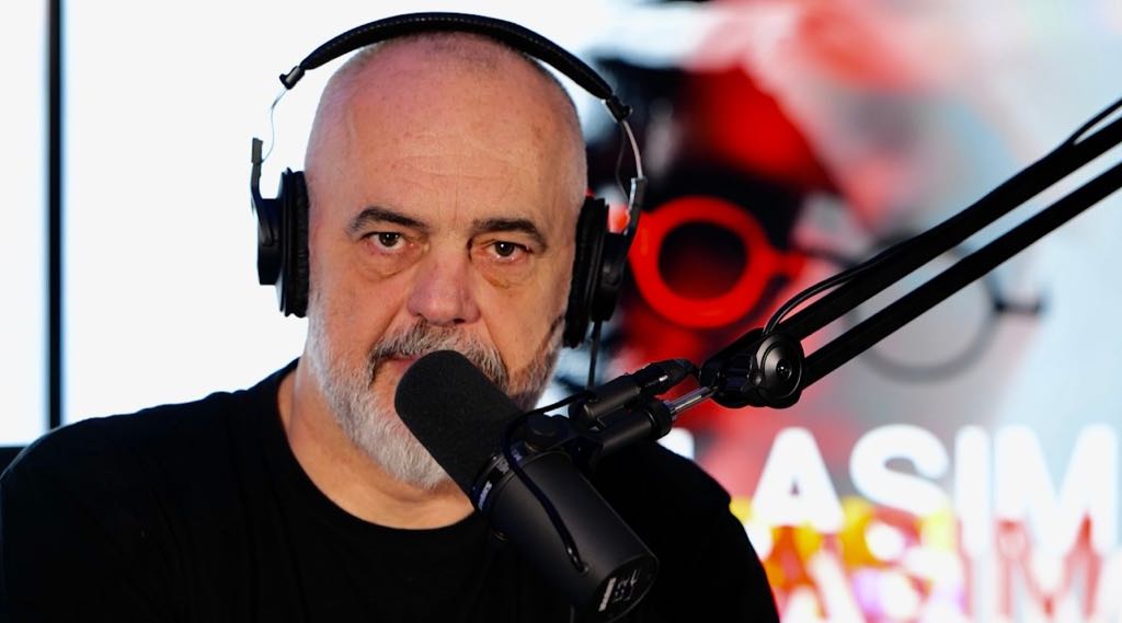 VIDEO/ Rama e nis ditën me disa fjalë për Podcastin e tij “FLASIM” download 1