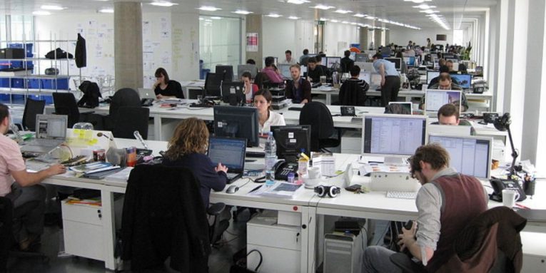 Çfarë u lejohet dhe çfarë u ndalohet të bëjnë punonjësve të administratës në këtë fushatë zgjedhore fushata zgjedhore 765x383 1