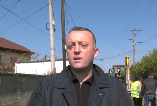 Nis sistemimi dhe asfaltimi i rrugës “Qamil Gjika” në Mat malaj