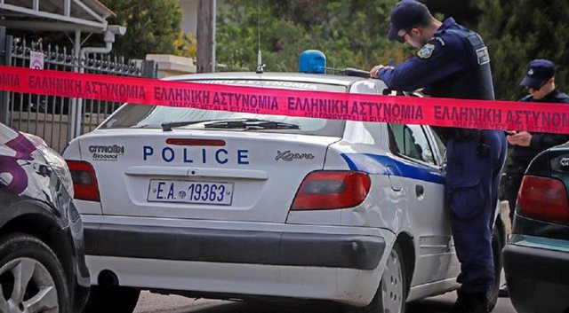 Shqiptari godet 4 herë me thikë në qafë 18-vjeçarin grek, si ndodhi ngjarja policia greke