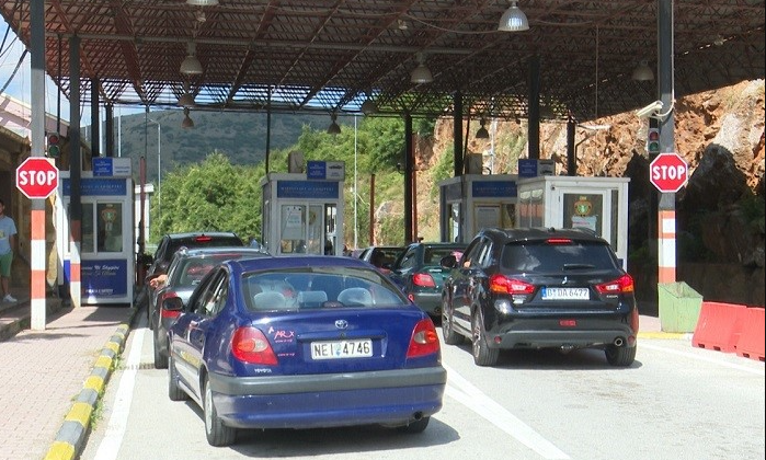 Nesër Pashkët Ortodokse, mbi 10 mijë emigrantë futen në Shqipëri ui