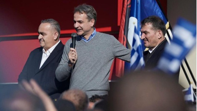 Po qëndronte para lokalit të tij në shëtitore, pamjet nga arrestimi i kandidatit të ‘BF’, Fredi Beleri 1683558291 fredibeleri