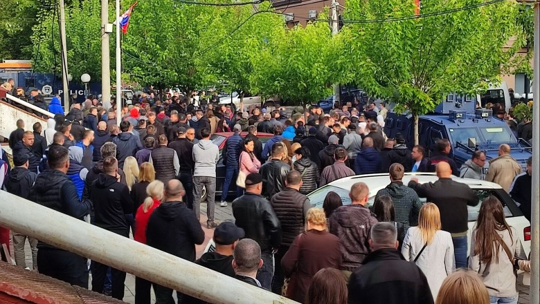 Tensionet në Kosovë/ Ambasadori i SHBA thirrje Kurtit: Ndërmerrni hapa për t’i dhënë fund kësaj situate 1685337893 kosove