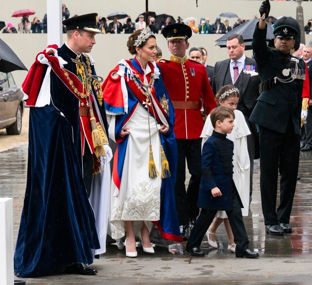 Mësohet vonesa e çiftit William dhe Kate në kurorëzimin e Mbretit Charles III 1 Story