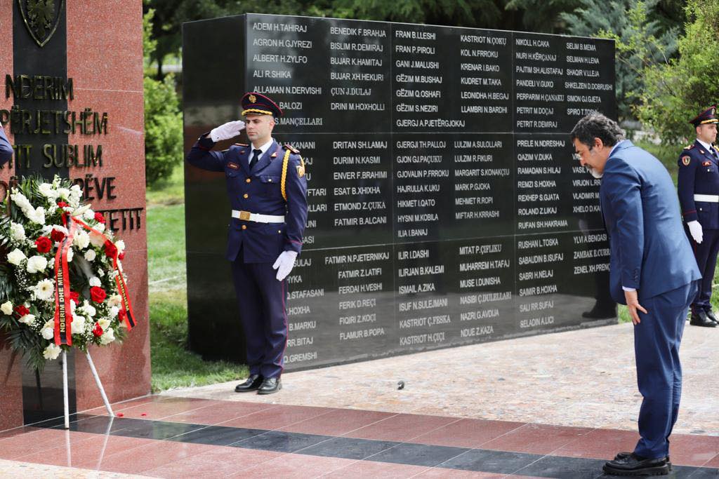 Ministri Çuçi: Lavdi dëshmorëve të Policisë, vepra që kanë lënë pas do të jetë e përjetshme 345036892 1337058936852960 2897983757134216094 n