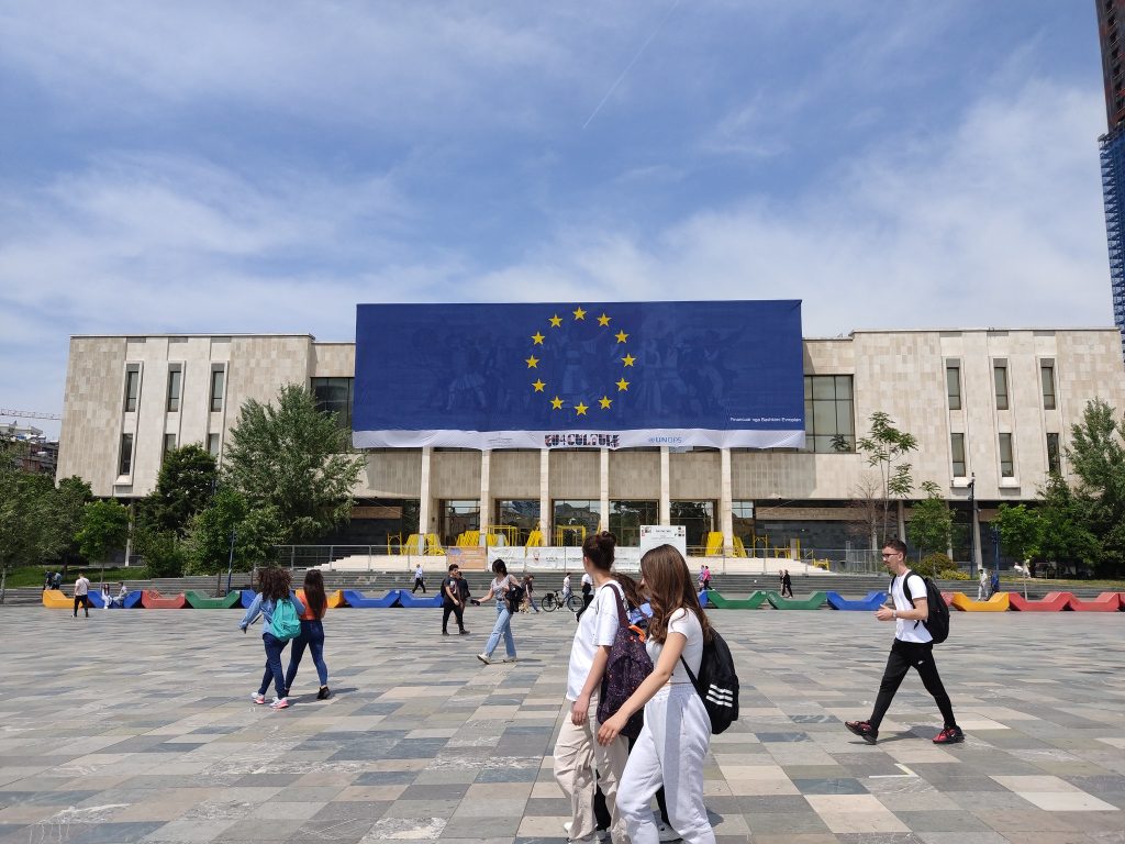 Dita e Europës, 73 vite nga deklarata e Robert Shuman. Këtë vit e gjithë vëmendja shkon tek rinia 345597364 1945388015823429 7585772192284269917 n