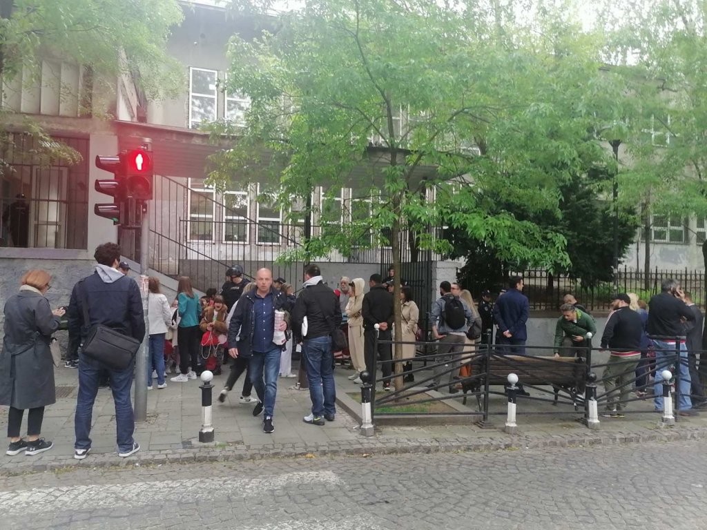 Masakër në Serbi, nxënësi qëllon me breshëri plumbash. Viktima 8 të mitur dhe roja i shkollës 1 346736 viber image 2023 05 03 09 24 54 904 orig