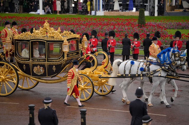 Kurorëzohet Mbreti Charles III: Jam këtu për t’ju shërbyer dhe jo për të më shërbyer 4bcf6f4387d44561bfa6e19f81fd87b8