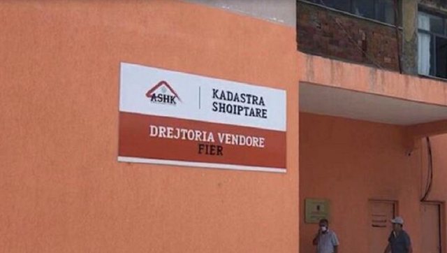 Kadastra kallëzon në SPAK drejtorin e Fierit: I shkaktoi shtetit 9.5 mln lekë dëm 640 0 1684932652xkadastra 521