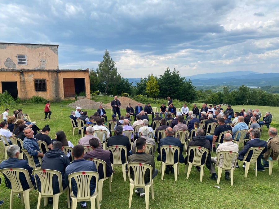 Mat/ Malaj mbyll turin e falenderimeve në 7 njësitë administrative Agron Malaj 1