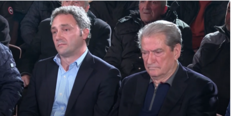 Pas humbjes, Bardh Spahia takim me Sali Berishën Berisha Spahia 750x376 1