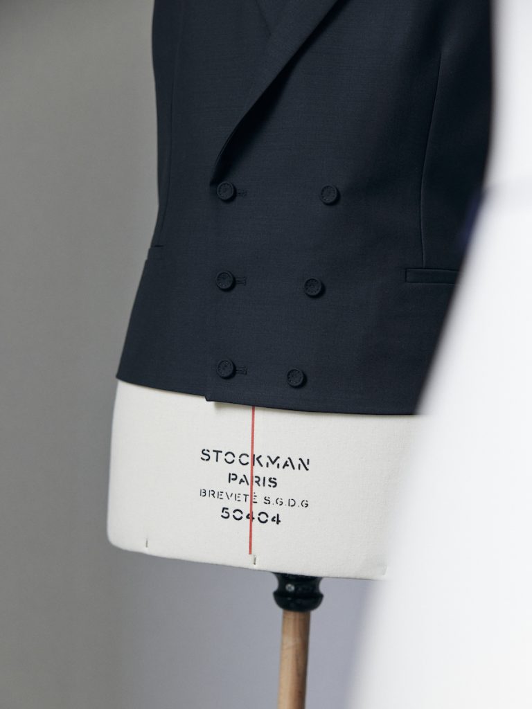FOTO/ Princ Harry zemëron britanikët, shkak u bë kostumi 2 DIOR MENS SAVOIR FAIRE OF PRINCE HARRY SUIT BY SOPHIE CARRE AND LAORA QUEYRAS 8