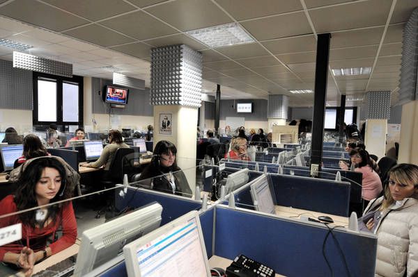 Grupi kriminal i “Call Center” u vodhi 15 milionë euro evropianëve. Sekuestrohen dy kompani shqiptare ITALIANET