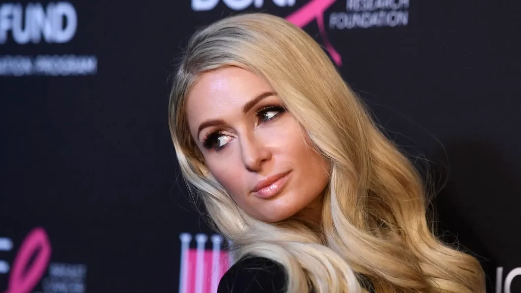 Personat që adhurojnë VIP-at janë më pak inteligjentë, thonë shkencëtarët Paris Hilton