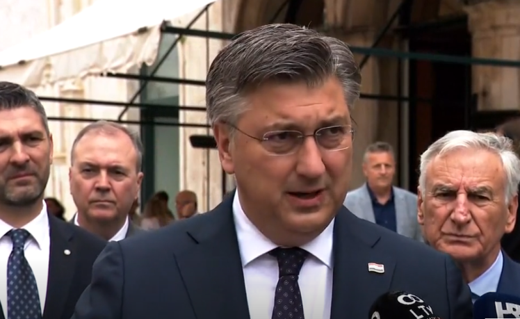 Kërcënohet kryeministri kroat, policia rrethon ndërtesën e Qeverisë andrej plenkovic 2 748x459 1