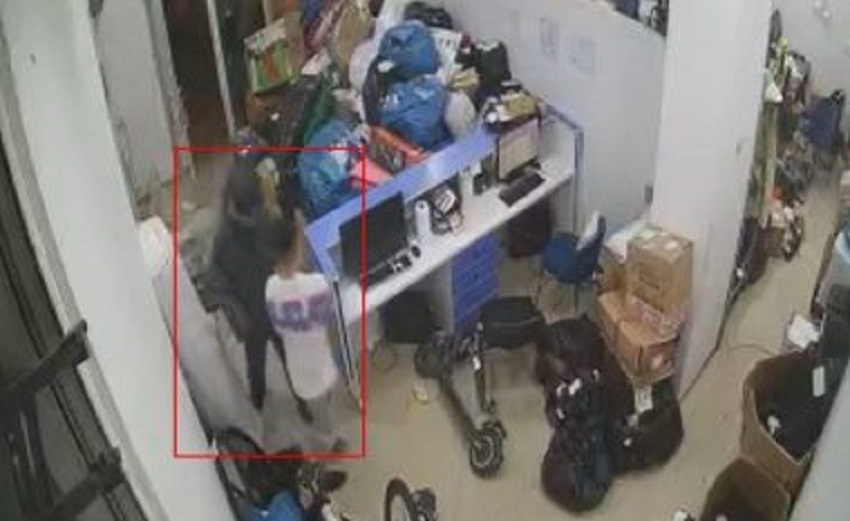 Djali thotë se postën e grabiti për babanë e sëmurë. I ati flet për borxhe kumari grabitja e postes