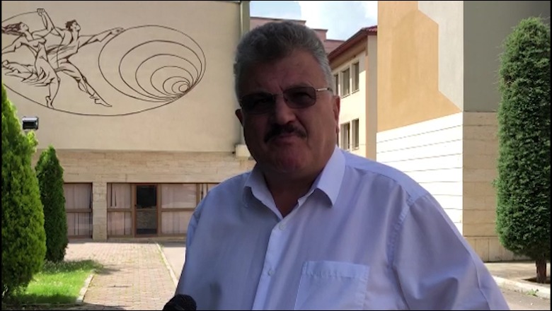 Kërkoi bashkimin e Universitetit të Korçës me Tiranën, jep dorëheqjen rektori Dhimitri Bello 1687700170 rektoriikorces