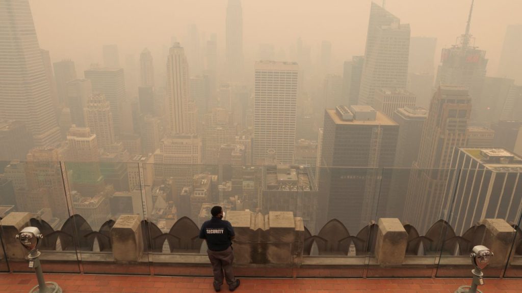 Alarm në New York, qyteti i 8.5 milion njerëzve mbytet nga smogu. Pamjet bëjnë xhiron e botës 1 230608002651 03 nyc wildfire smoke 060723