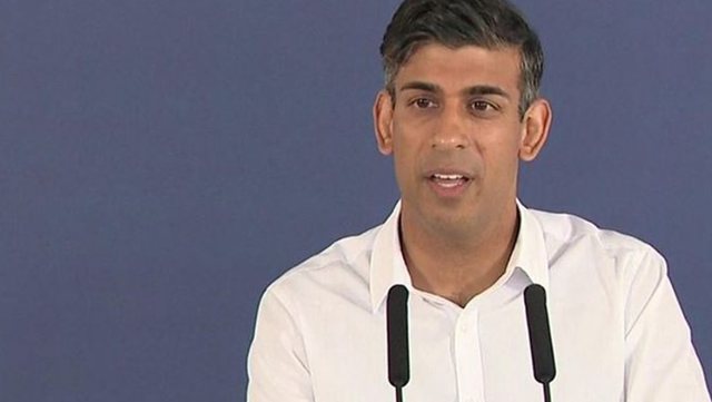 Sunak: Nga marrëveshja me Shqipërinë janë kthyer 1800 emigrantë të paligjshëm 640 0 1685967608xsunak 382