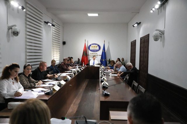 Përplasje tek “Shëndetësia”/ Shehu: Bashkëjetesa nuk është familje. Ilir Metaj: Po çfarë është, tufë?! 640 0 1687175509xcapture 488