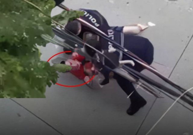 Policët e Durrësit qëllojnë të riun: Do të masakroj o klysh…! 640 0 pema 1688052683