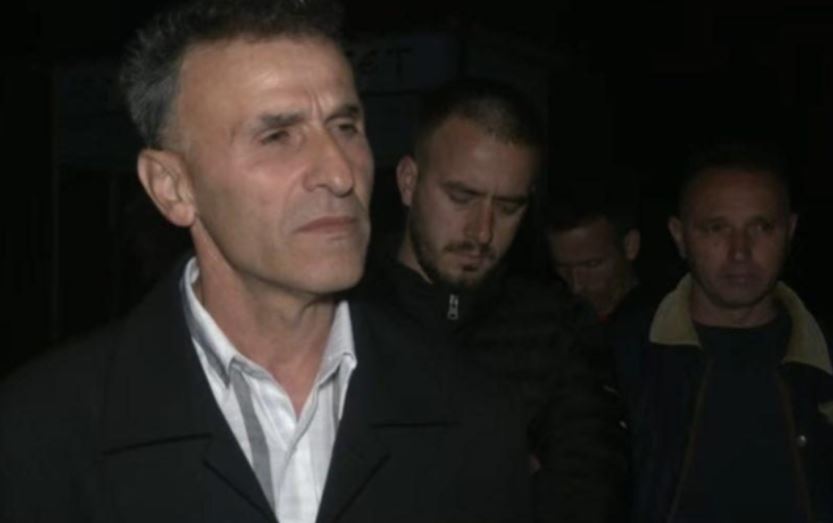 Mbi 60 orë pa dalë nga zyra, kreu i komunës së Leposaviçit: Policia sjell ushqimin kur ndërron turnet 647875e729e6dhetemi