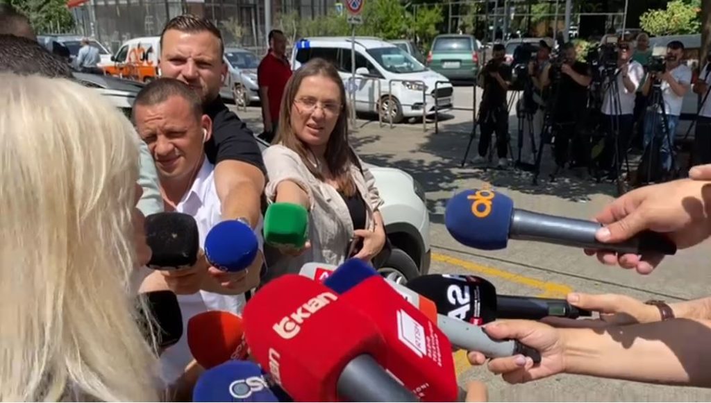 Avokatja e Alma Kaçit kërkon masë më të butë sigurie: Ka nënën të sëmurë dhe një fëmijë 12 vjeç Capture479