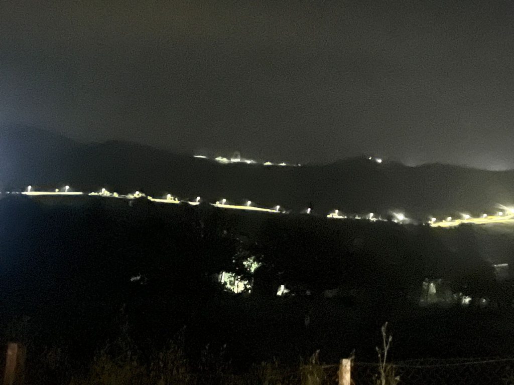 FOTO/ Bashkia Mat investon për ndriçimin e rrugës së fshatit Batër e Vogël 1 IMG 20230618 WA0027