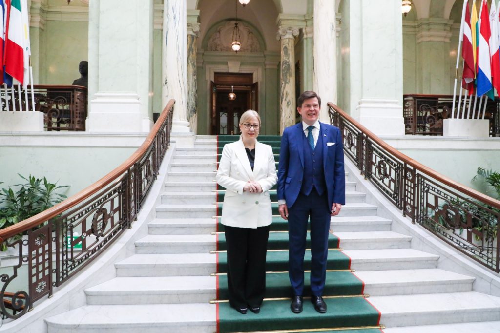 Lindita Nikolla takim me Kryetarin e Parlamentit të Suedisë, zbardhet biseda Nikolla 2