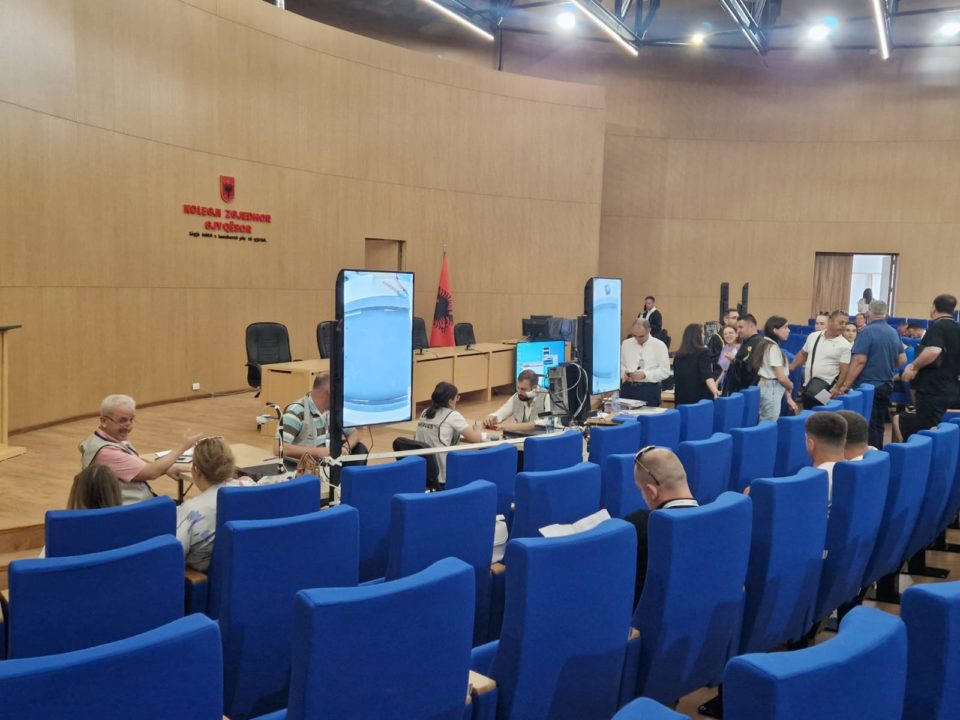 Sot rinumërohen 18 kutitë e Bashkisë Kuçovë kolegji zgjedhor kucova 2 960x720 1