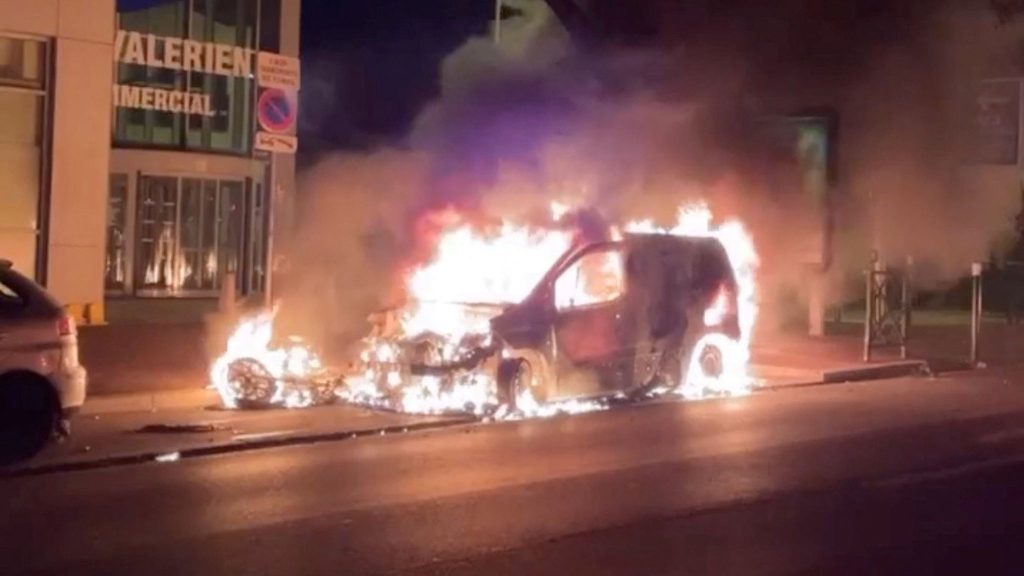 Vrasja e 17-vjeçarit, shpërthejnë trazira në Paris skynews paris nanterre 6201014