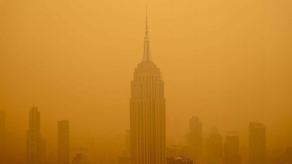 Alarm në New York, qyteti i 8.5 milion njerëzve mbytet nga smogu. Pamjet bëjnë xhiron e botës 4 smoke 5 gty er 230607 1686172824095 hpMain 16x9 1600