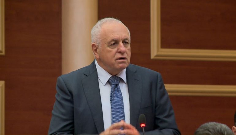 Shehu thirrje deputetëve: Të miratojmë rezolutën që dënon gjenocidin serb tritan shehu 4 770x440 1
