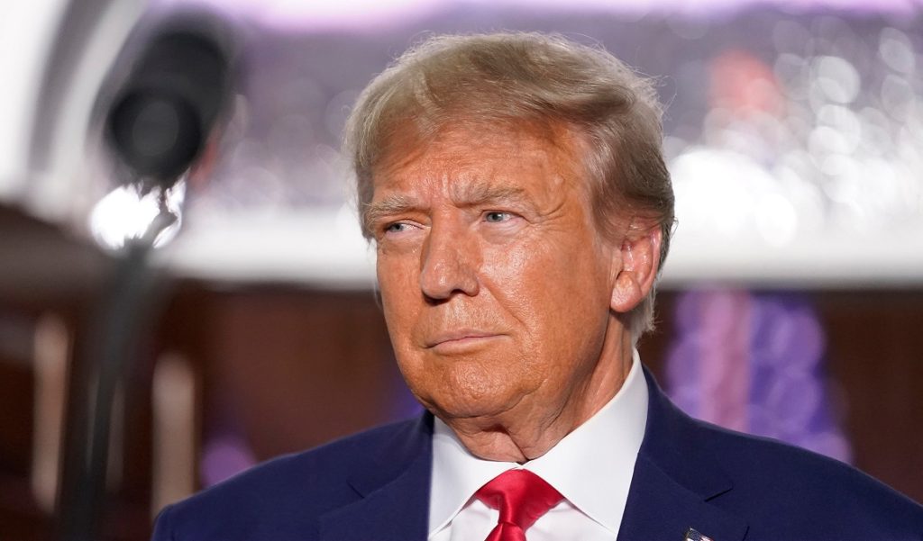 “Dokumentet sekrete”, Trump humb mbështetje nga republikanët në garën për president trump 2 1