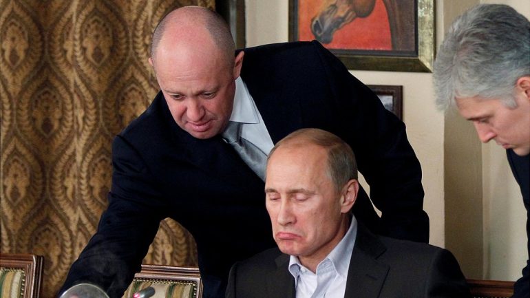 Media franceze: Udhëheqësi i Wagner ndodhet në Moskë 109495559 rusprigozhinandputin 770x433 1