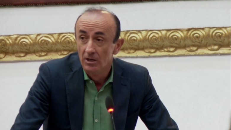“Hunj dhe gojore”, deputeti i PD-së, Sula: Me këto ngjarje nuk duhej të kishte fare Parlament 1689248106 dashsula