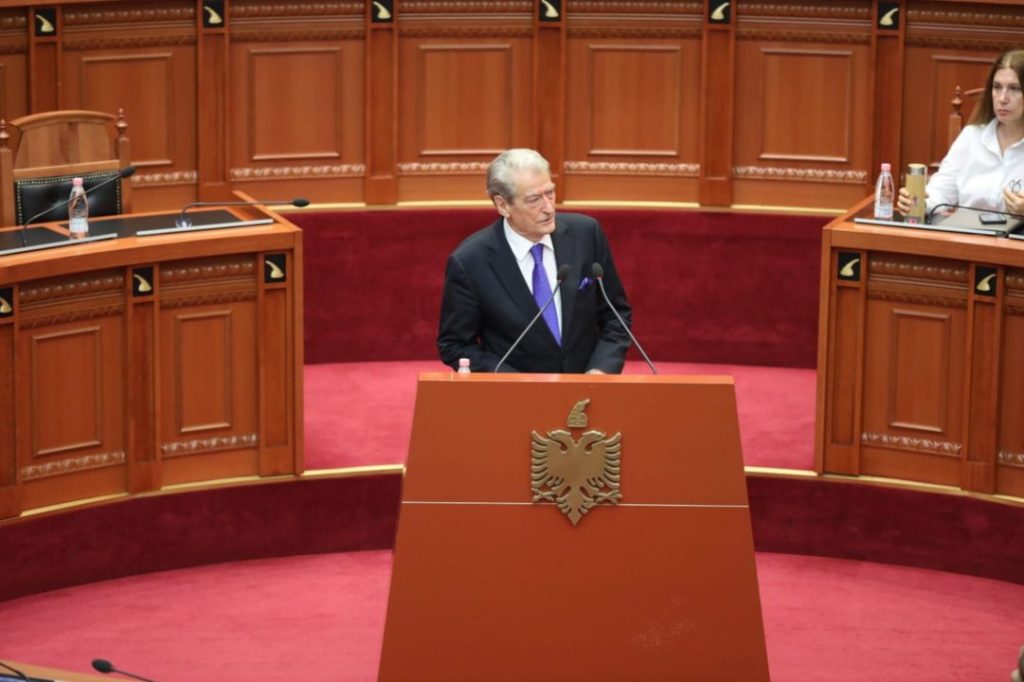Berisha: Në Kuvend ka kriminelë të rrezikshëm se në burgun 313 1ef6f2be 387a 40a3 a474 c59ea2e4d958 1081x720 1