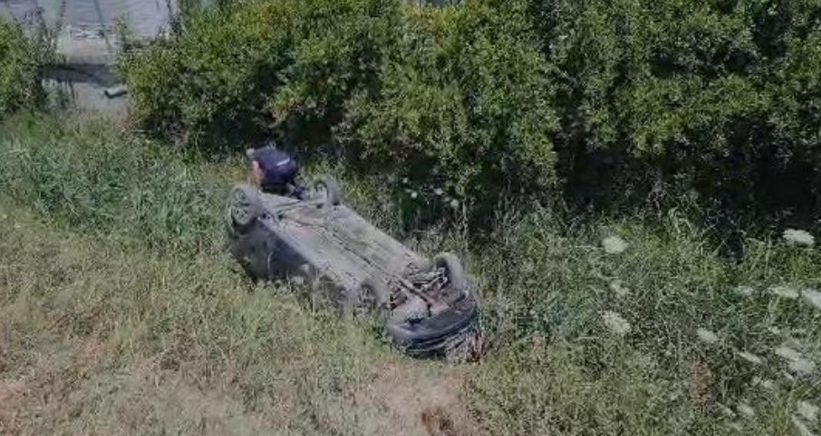 Aksident në rrugën Fier-Kallm/ Makina del nga rruga dhe përfundon në kanal 4CF44735 D6C7 44A3 B86C 796317544D8F.png