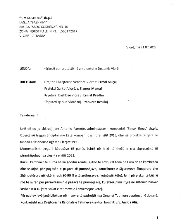 Biznesmenit italian të fasonerisë i bllokojnë mallin në doganën e Vlorës, kërkon leje për protestë: Janë 200 punëtorë pa punë 1 64baa61db2231Screenshot 1