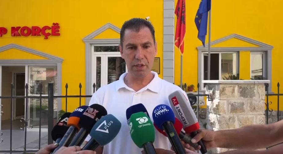 200 mësues në Korçë e Maliq pa rroga Capture 44